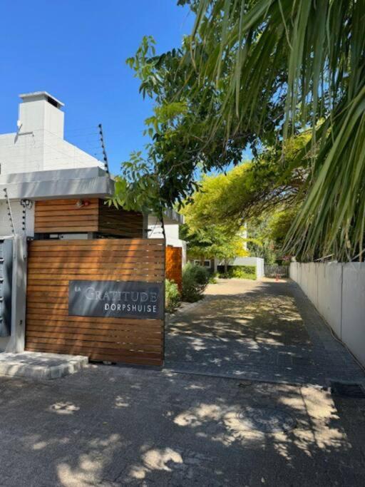 Luxury Townhouse In Stellenbosch Central Luaran gambar